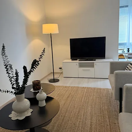Cozy And Modern At The Centre Apartamento Oulu